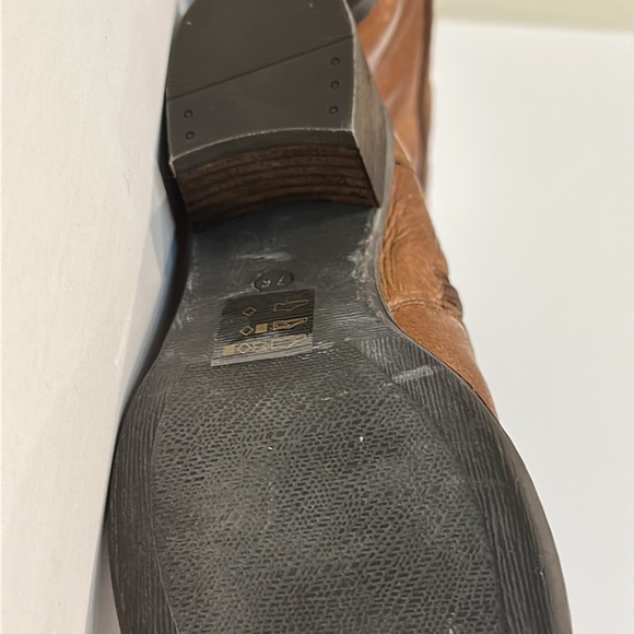 Steve Madden. Lace up women’s leather boots. Size 7.5. - Picture 8 of 9